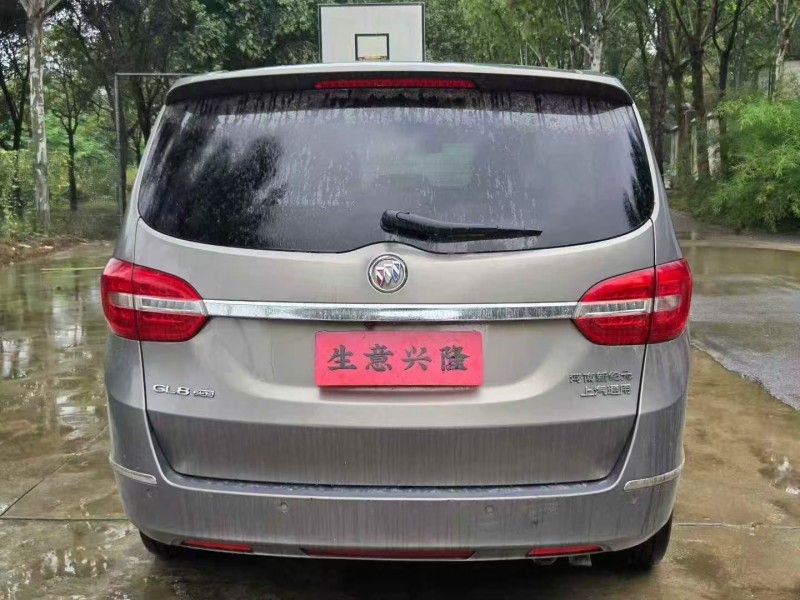 保定17年别克GL83