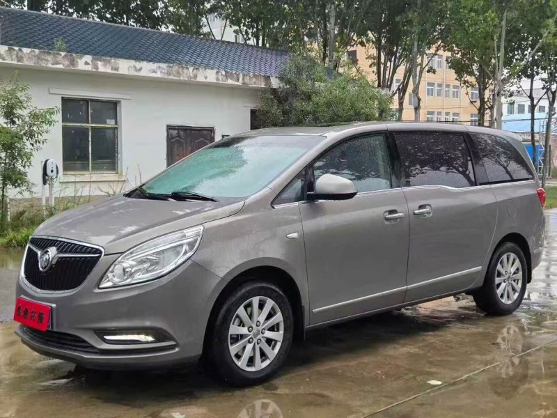 保定17年别克GL87