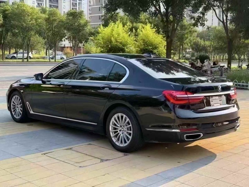 邢台17年宝马7系8