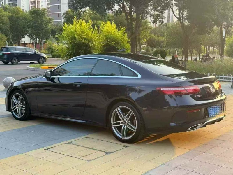 石家庄17年奔驰E8