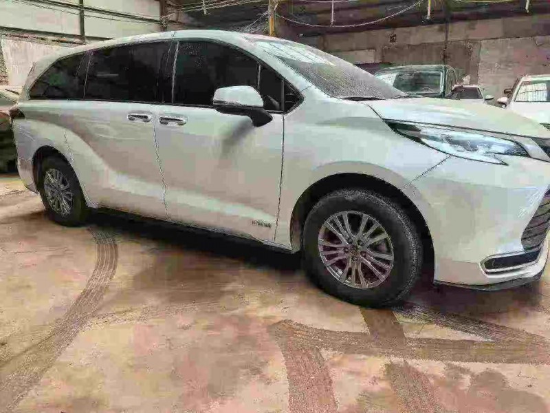 石家庄23年丰田塞纳7