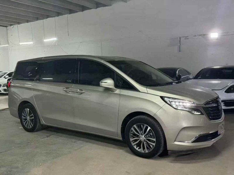 保定22年别克GL83