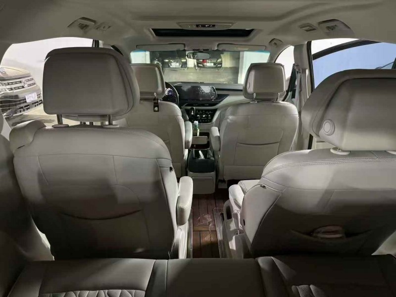 保定22年别克GL86