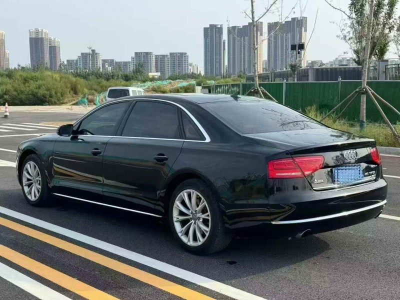 保定15年奥迪A8L7