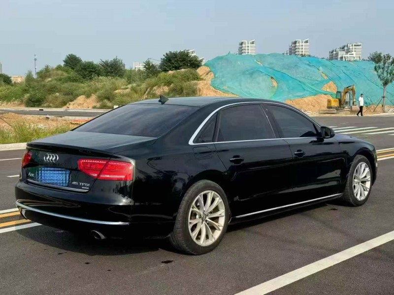 保定15年奥迪A8L8