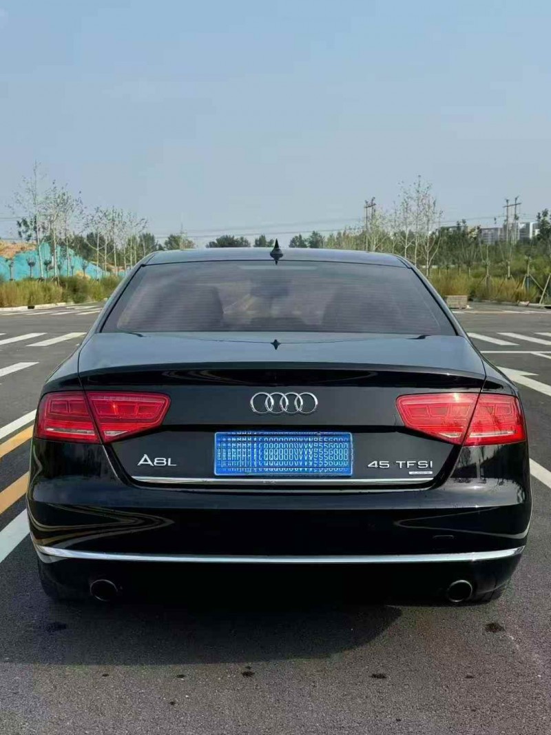 保定15年奥迪A8L9
