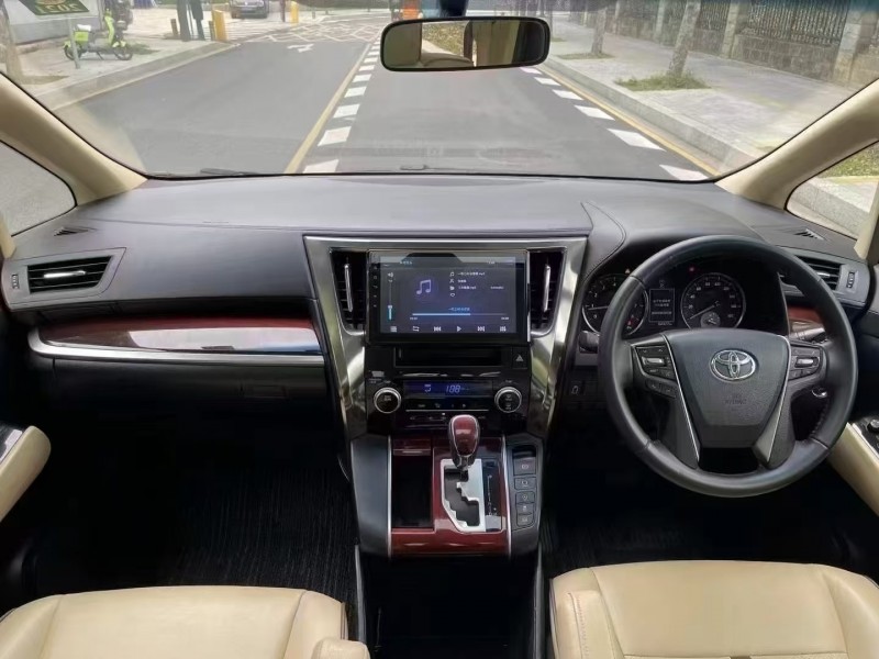 深圳16年丰田埃尔法5