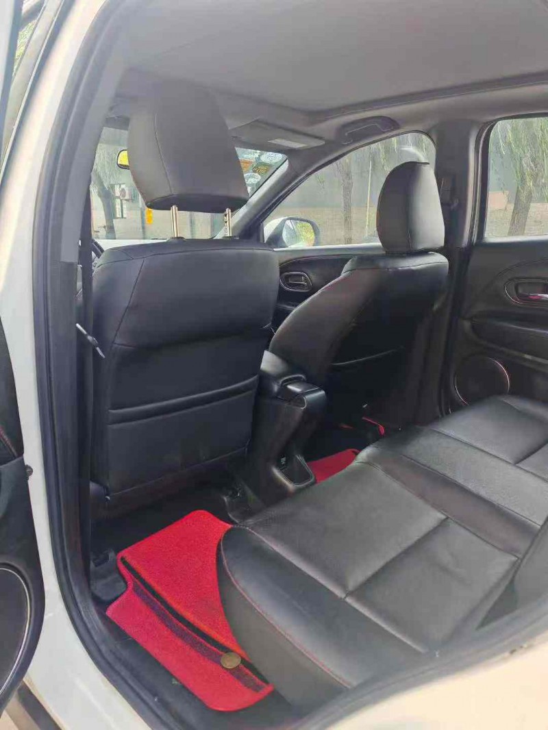 保定15年本田XRV5