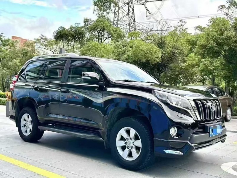 深圳17年丰田普拉多2