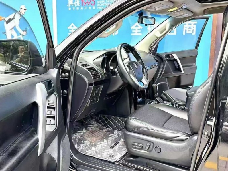 深圳17年丰田普拉多4