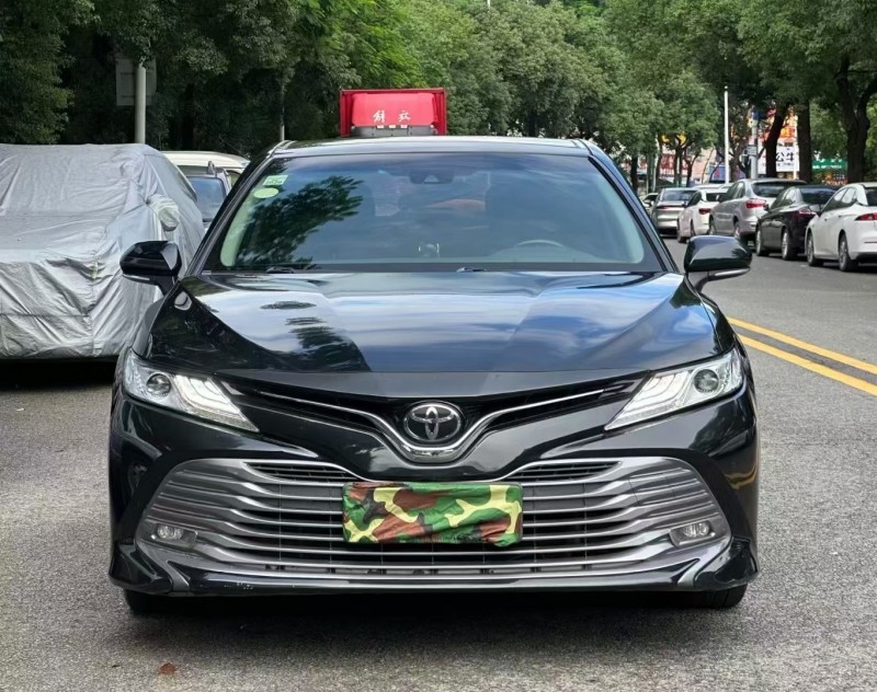 东莞18年丰田凯美瑞1