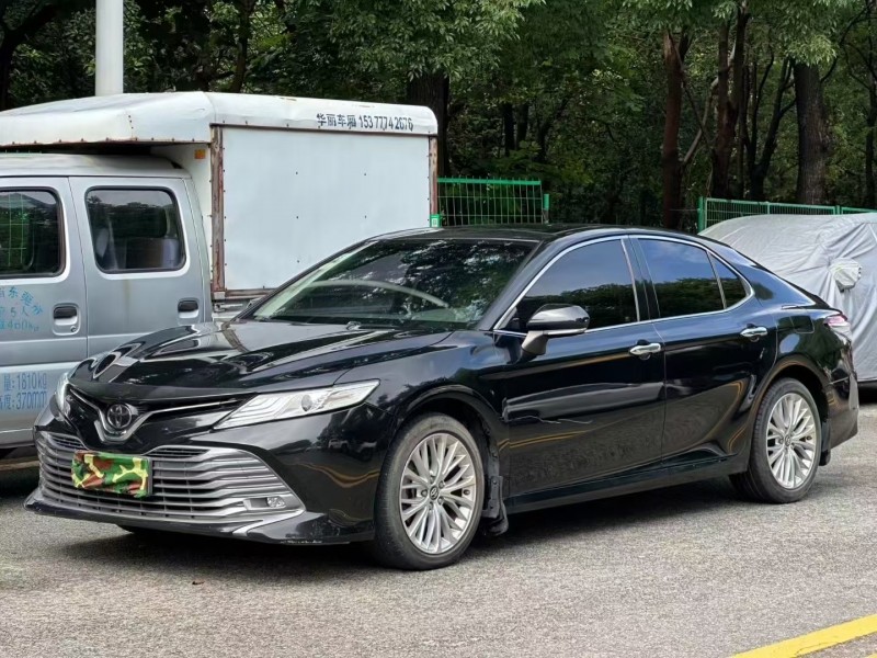 东莞18年丰田凯美瑞2