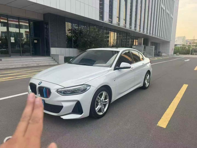 泰安19年宝马1系2