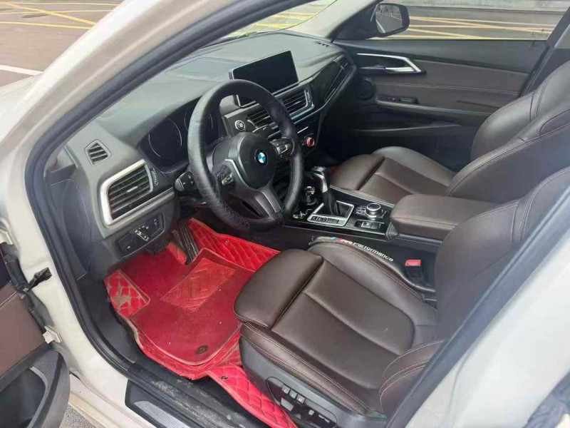 泰安19年宝马1系5