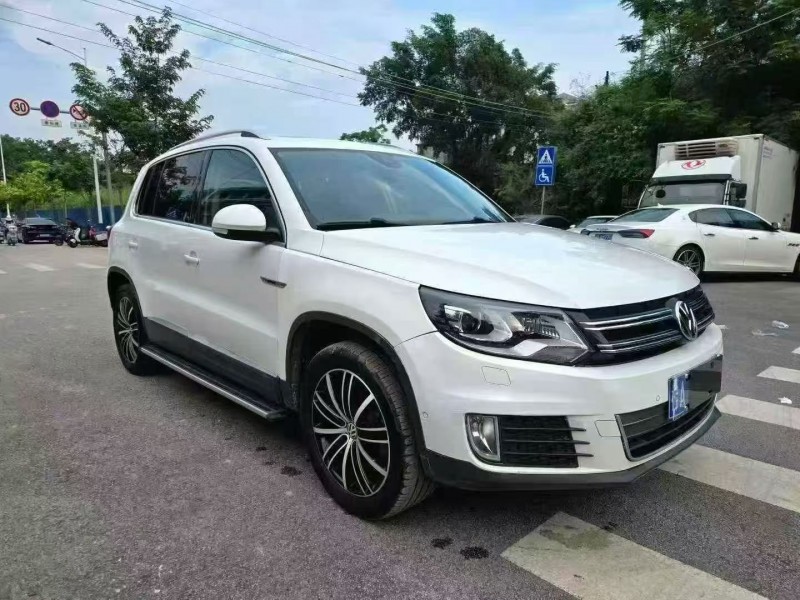 南宁16年大众途观2