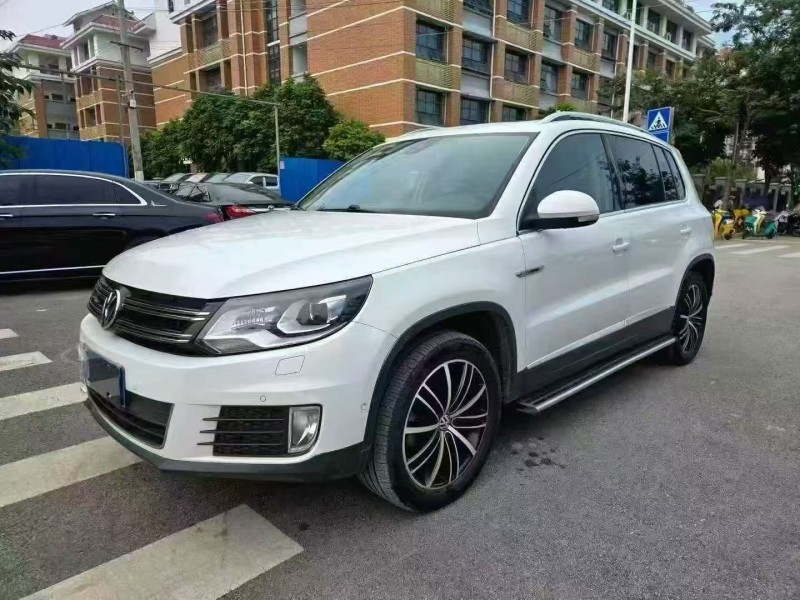 南宁16年大众途观3