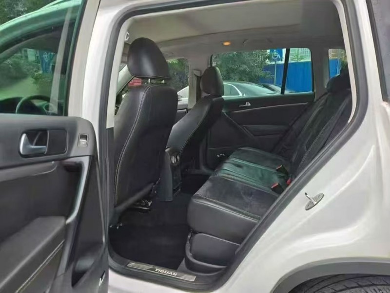 南宁16年大众途观5