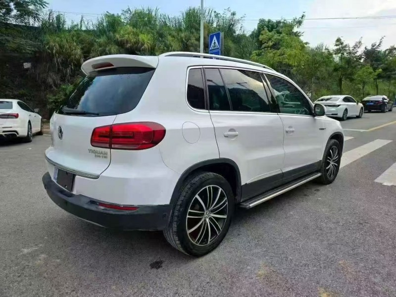 南宁16年大众途观7