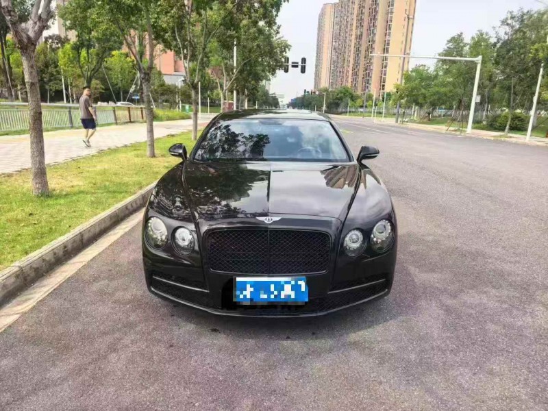 南通16年宾利飞驰1