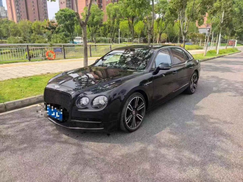 南通16年宾利飞驰2