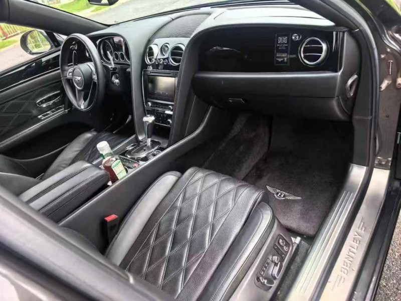 南通16年宾利飞驰5