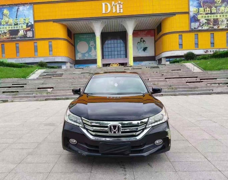 菏泽15年本田雅阁1