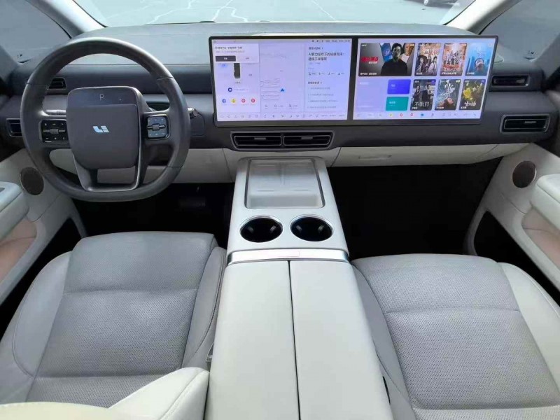 苏州24年理想mega4