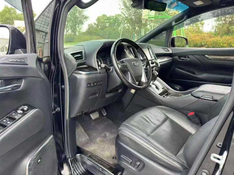 南通19年丰田威尔法4