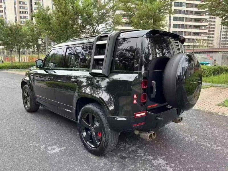 徐州24年路虎卫士7