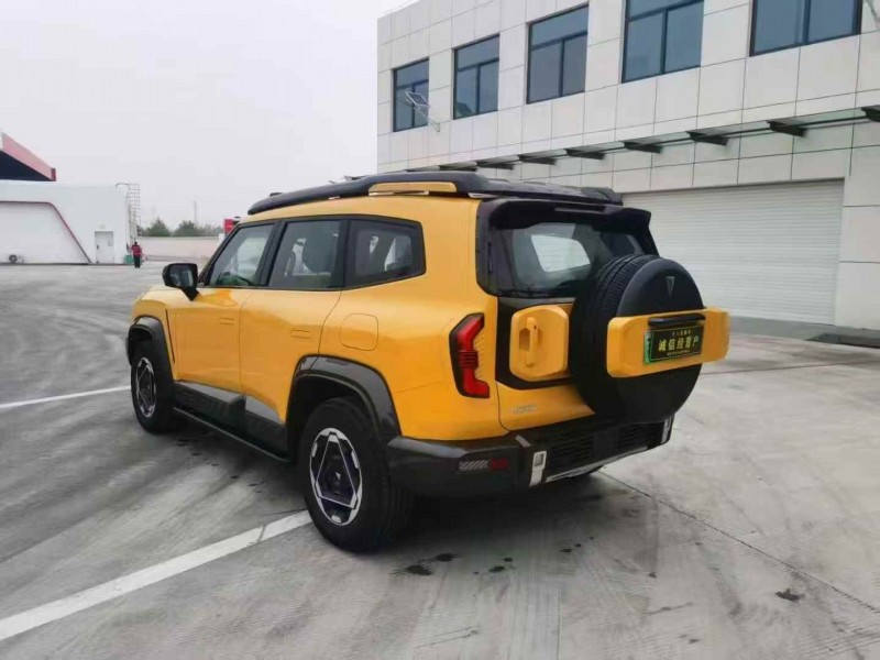 南京25年长安汽车深蓝8