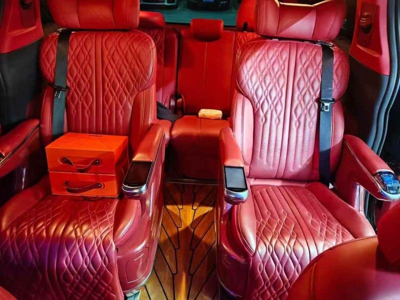 十堰20年丰田塞纳8