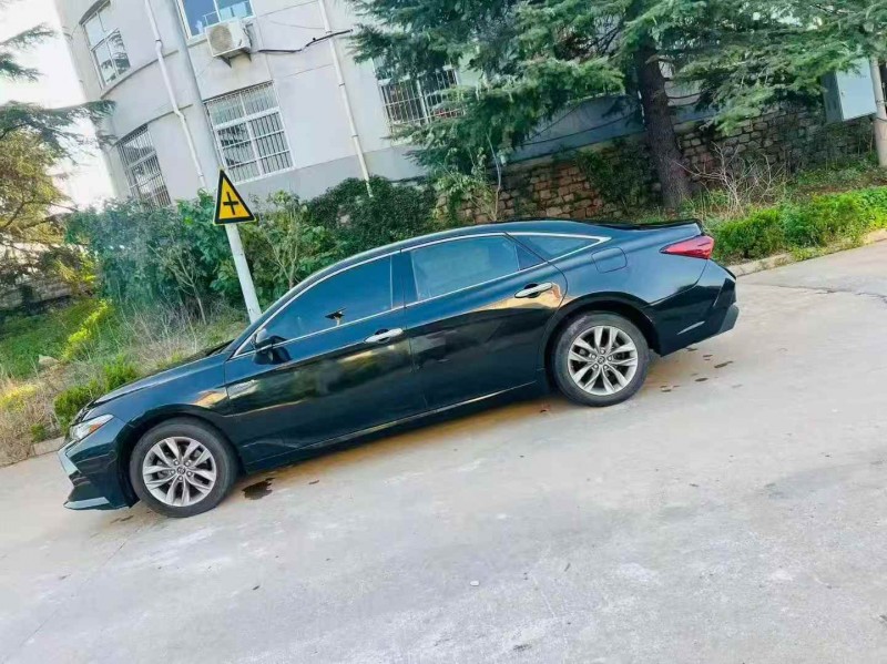 青岛19年丰田亚洲龙3