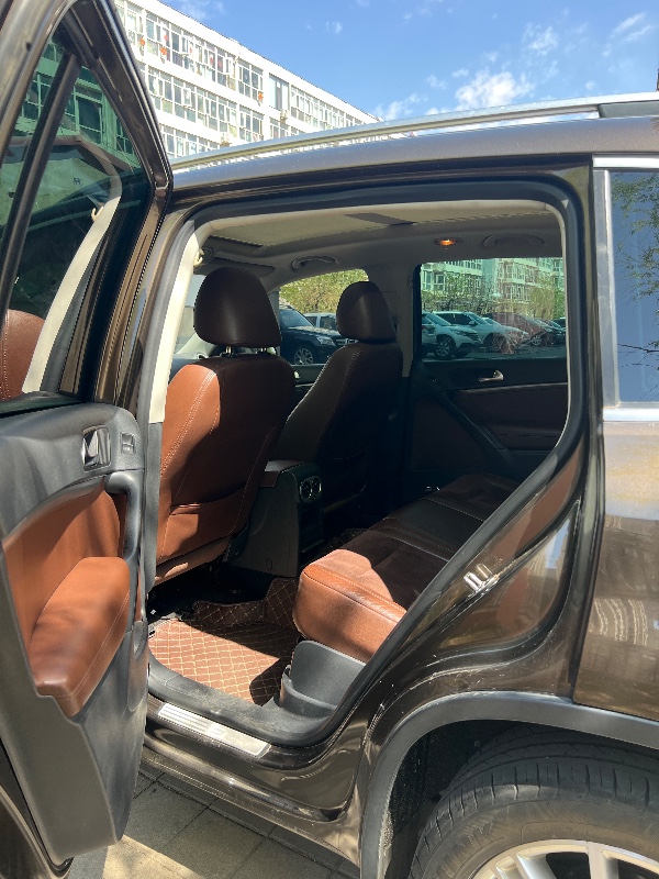 张家口14年大众途观7