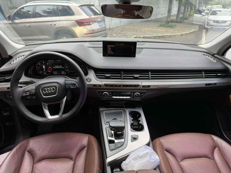 重庆18年奥迪Q75