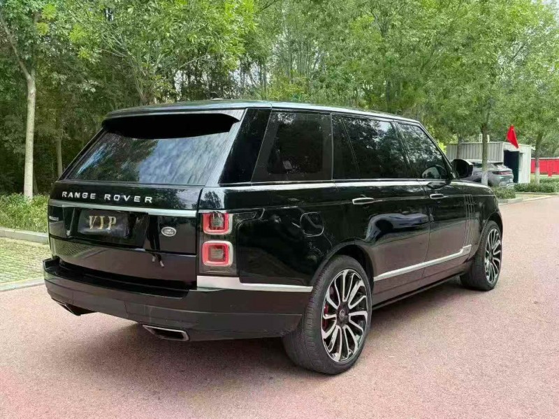 威海16年路虎揽胜行政8