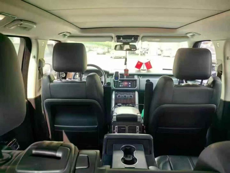 黄石17年路虎揽胜行政3