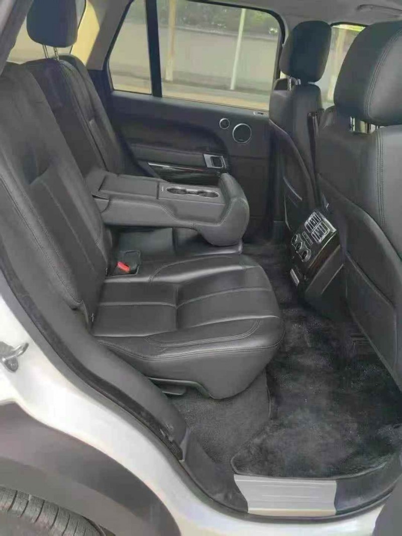 黄石17年路虎揽胜行政5