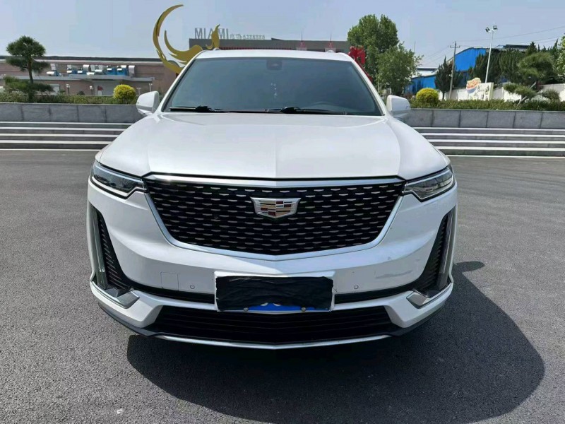 济宁22年凯迪拉克XT61