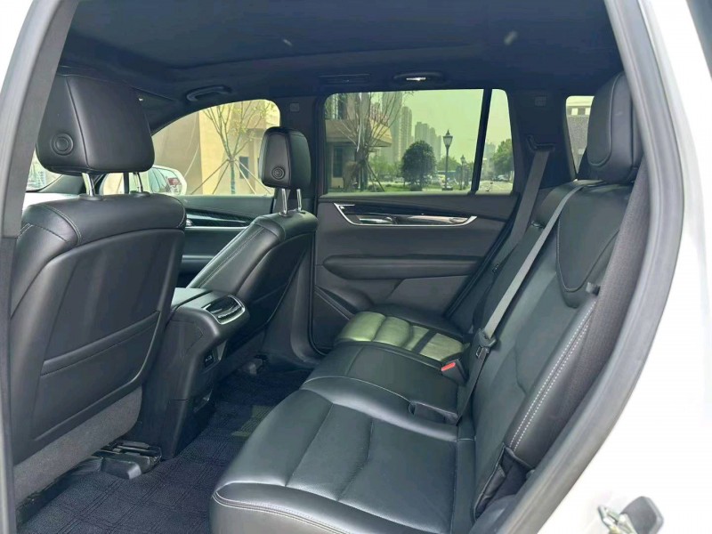 济宁22年凯迪拉克XT65