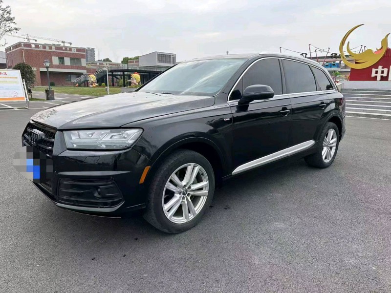 济宁18年奥迪Q73