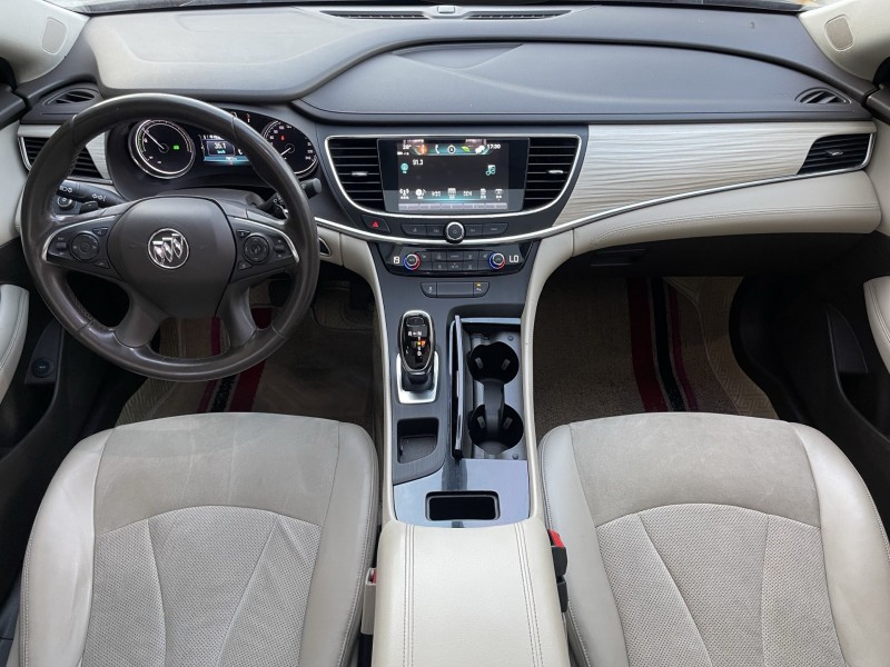 济宁19年别克君越4