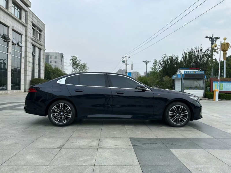 枣庄25年宝马5系7