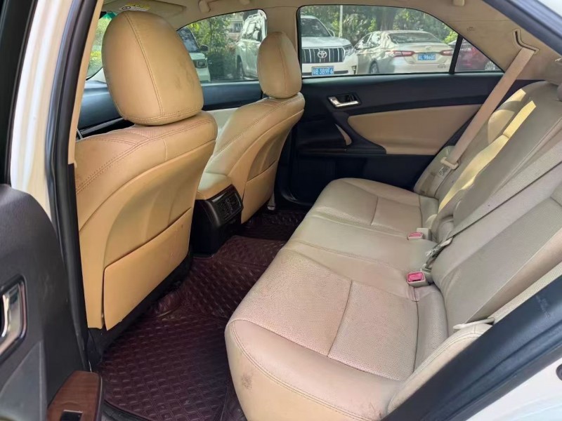 惠州15年丰田锐志9