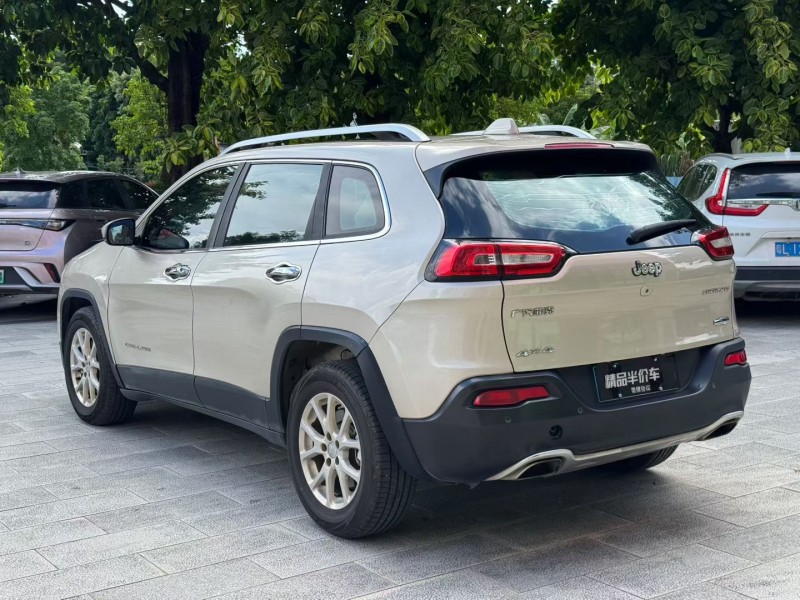 惠州16年Jeep自由光4