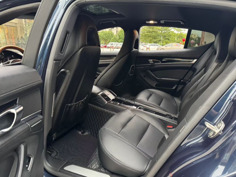 惠州11年保时捷帕拉梅拉9