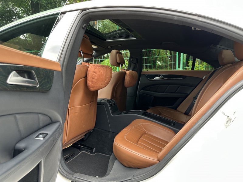 东莞17年奔驰CLS5