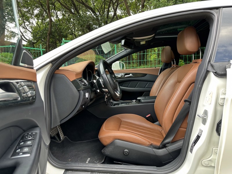 东莞17年奔驰CLS6