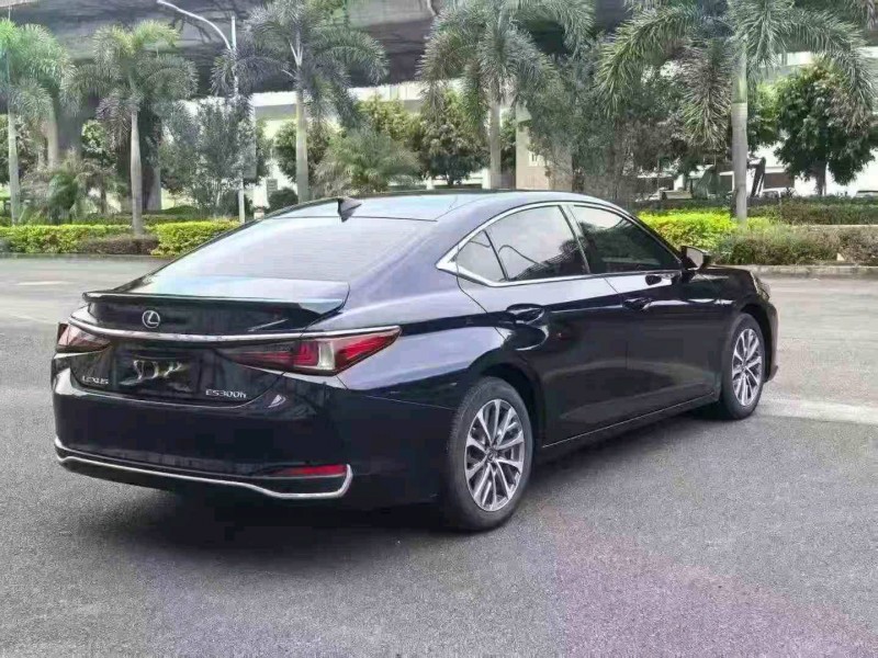 泉州23年雷克萨斯ES7