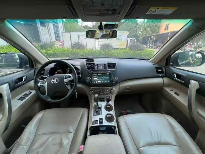 广州14年丰田汉兰达7