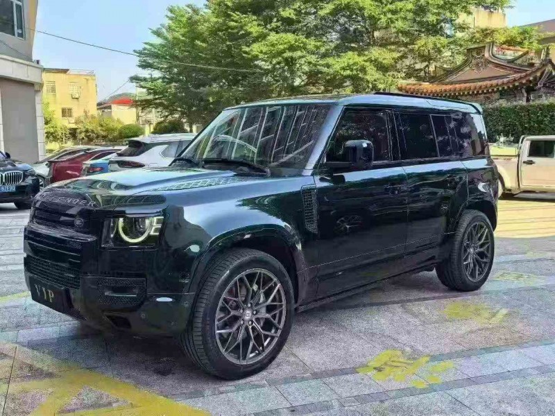 三明23年路虎卫士2